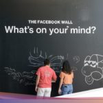 Karyawan Facebook Diminta Pura-pura Bahagia?