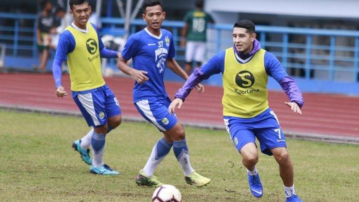 Perkiraan Susunan Line-up Persib Bandung di Liga 1 Musim Depan