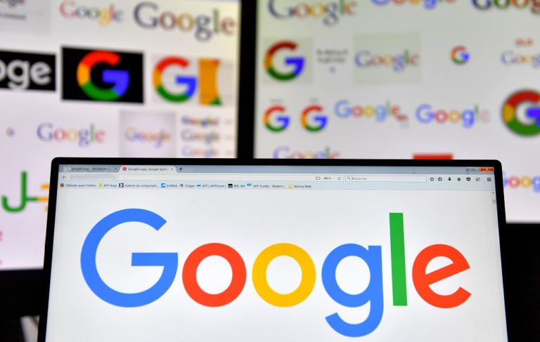 Google melacak transaksi yang Anda lakukan di dunia maya. (AFP PHOTO / LOIC VENANCE)