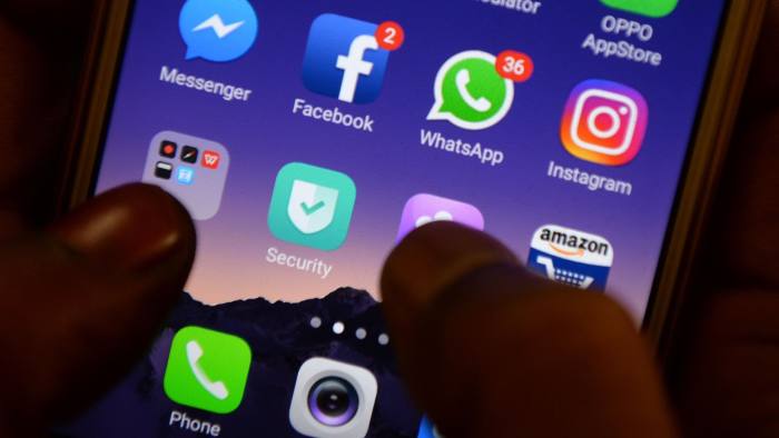 Facebook Siapkan Sistem Agar Pengguna WhatsApp Bisa Chat ke Instagram