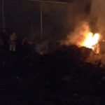 LIVE FACEBOOK - Gudang Bahan Baku Triplek di Tulungagung Terbakar. Begini Suasananya