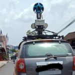 Momen Langka, Pemotor dan Mobil Google Maps Saling Potret Saat Bertemu