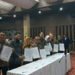 Menteri Komunikasi dan Informatika Rudiantara mengukuhkan komisioner KPI periode 2019-2022, di Jakarta, Senin, (05/08/2019). (ANTARA/Boyke Ledy Watra)
