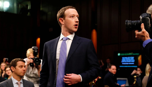 Duh! Senator AS Ini Ingin Bos Facebook Didenda dan Dipenjara, Kenapa?